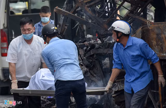 Vụ cháy khiến chị Kiều mắc kẹt trên xe, thiệt mạng. Ảnh: Việt Hùng.