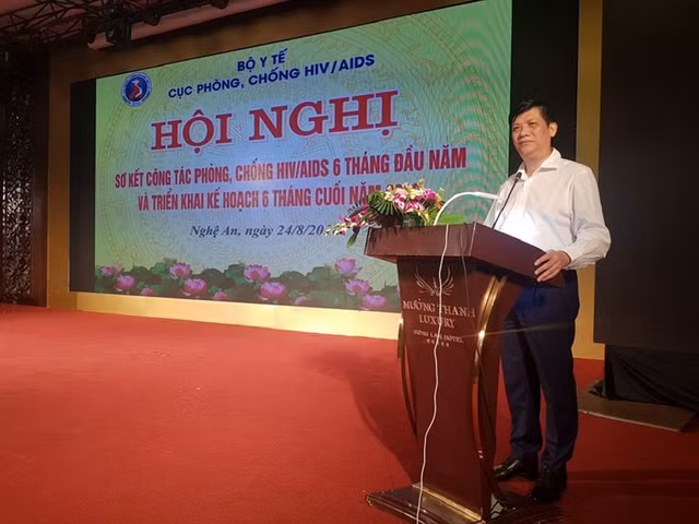 Tu vu ca lang lo nhiem HIV: Chi la phan noi cua tang bang chim