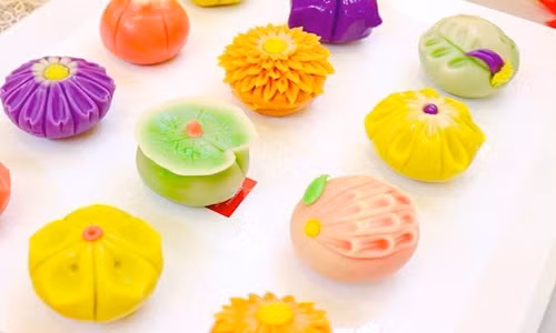 Doc la banh trung thu dieu khac gay sot thi truong