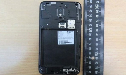 Hình ảnh được cho là Galaxy J4 2018. Hình ảnh được cho là Galaxy J4 2018.