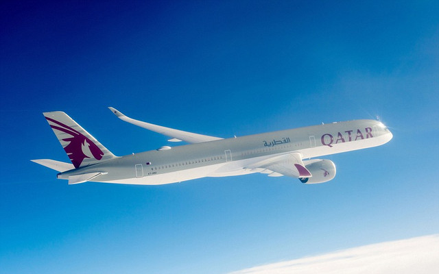 Mới đây, Airbus đã bàn giao máy bay chở khách thân rộng A350-1000 đầu tiên trên thế giới cho Qatar Airways. Mới đây, Airbus đã bàn giao máy bay chở khách thân rộng A350-1000 đầu tiên trên thế giới cho Qatar Airways.