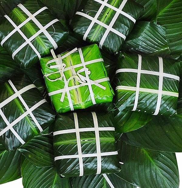 Luộc bánh chưng bằng pin giúp tiết kiệm thời gian. Ảnh minh họa: VTC. Luộc bánh chưng bằng pin giúp tiết kiệm thời gian. Ảnh minh họa: VTC.