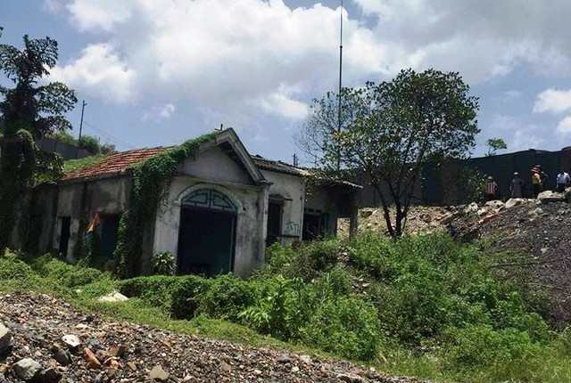 Ngôi nhà hoang nơi phát hiện sự việc. Ngôi nhà hoang nơi phát hiện sự việc.