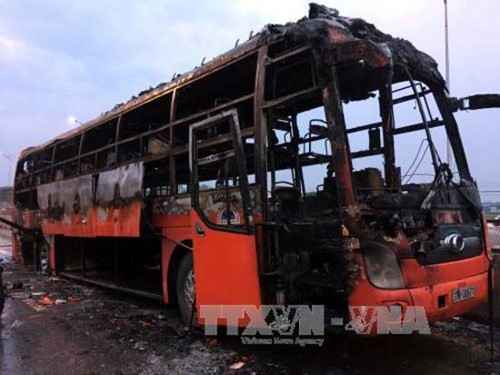 Hiện trường xe Phương Trang bị cháy. Hiện trường xe Phương Trang bị cháy.