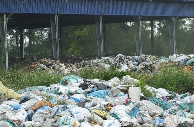 Nha may rac ngung hoat dong, nghin nguoi Thanh Hoa keu troi-Hinh-4