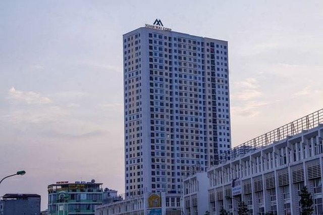 Cư dân Khu chung cư Xuân Mai Riverside bức xúc khi phải sử dụng nước nhiễm bẩn. Cư dân Khu chung cư Xuân Mai Riverside bức xúc khi phải sử dụng nước nhiễm bẩn.