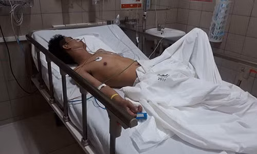 Anh Quyền mê man nhiều ngày sau khi ăn cháo độc.