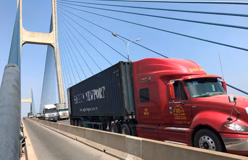 UBND quận 2 thừa nhận việc lắp đặt camera giám sát tốc độ trên cầu Phú Mỹ chỉ bằng mô hình đã không phát huy hiệu quả và thực tế tai nạn nghiêm trọng vẫn đang tiếp tục xảy ra.