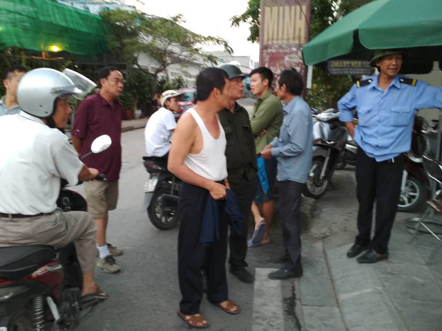 Mất trộm 3,5 tỷ trong ô tô đậu trước cửa ngân hàng - Hình 5 Mat trom 3,5 ty trong o to dau truoc cua ngan hang-Hinh-5