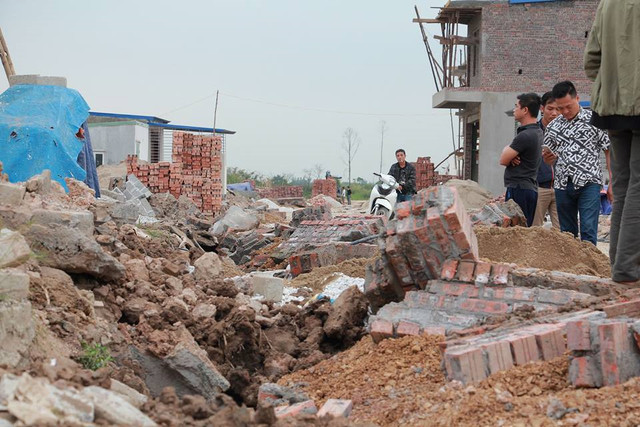 Đất Quốc phòng bị lấn chiếm: Phó trưởng Đoàn ĐBQH Hải Phòng nói gì? Dat Quoc phong bi lan chiem: Pho truong Doan DBQH Hai Phong noi gi?