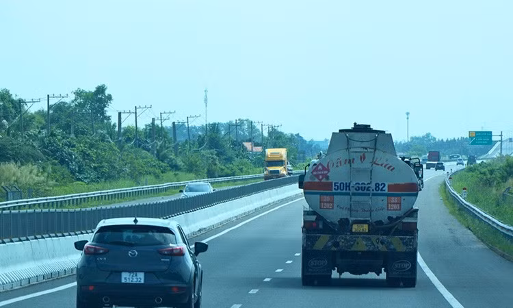 Thay đổi lớn khi cao tốc Bến Lức - Long Thành thông xe toàn tuyến