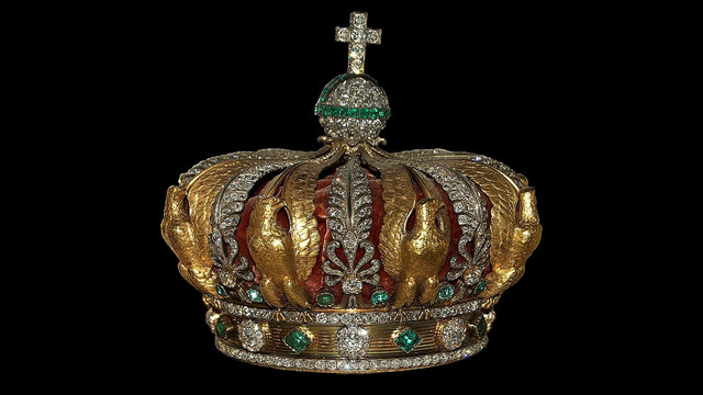 Vương miện của Hoàng hậu Eugenie. Ảnh: Wikipedia. tang2.jpg