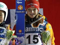 2. Gianina Ernst, 15 tuổi, tham dự TVH Sochi năm nay ở nội dung trượt tuyết nhảy cầu. Cô bé được coi là VĐV trẻ tuổi nhất tham dự sự kiện thể thao này khi mới bước sang tuổi 15 vào ngày 31/12 vừa rồi.