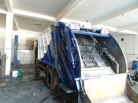 Những xe chuyên dùng, khó có chỗ nào sửa được thì ông xưởng ông là nơi được tin tưởng giao phó.