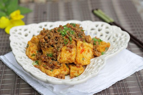 Đậu phụ sốt sa tế.