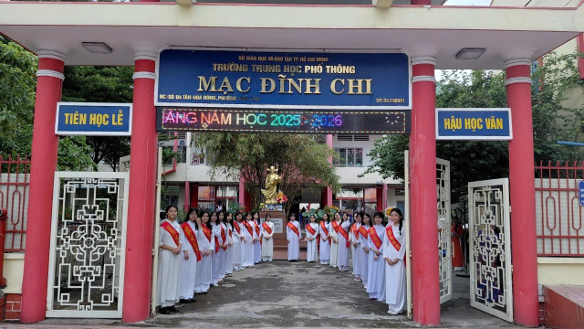 Lễ khai giảng trường THPT Mạc Đĩnh Chi trong ngày khai giảng năm học 2025-2026. (Ảnh Mai Oanh) 222.jpg