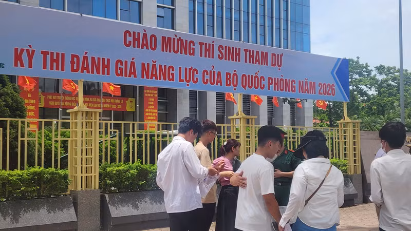 Kỳ thi năng lực đầu tiên do Bộ Quốc phòng tổ chức thu hút nhiều thí sinh