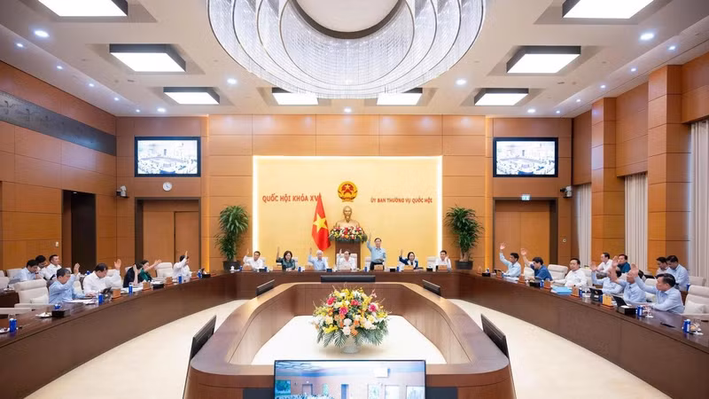 Đồng ý trình Quốc hội thông qua việc lập thành phố Quảng Ninh và Bắc Ninh