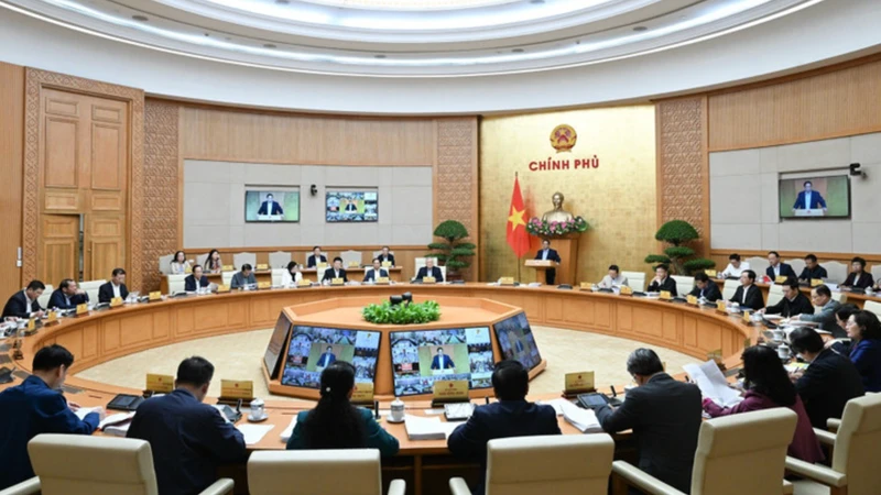 Chính phủ họp báo tháng 10/2025 Nỗ lực vượt khó thúc đẩy phát triển