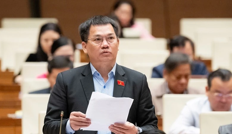 Đề xuất chính sách ưu đãi lương và điều kiện làm việc cho ngành y tế