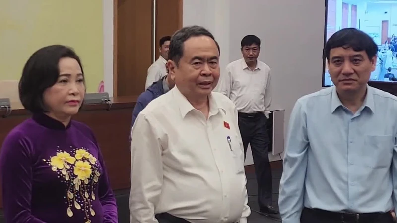  Báo chí tạo được sinh khí hồ hởi, phấn khởi trong bầu cử