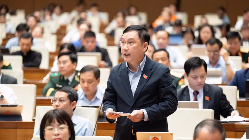 Cảnh báo dòng tín dụng đang lệch vào bất động sản để đầu cơ, đẩy giá