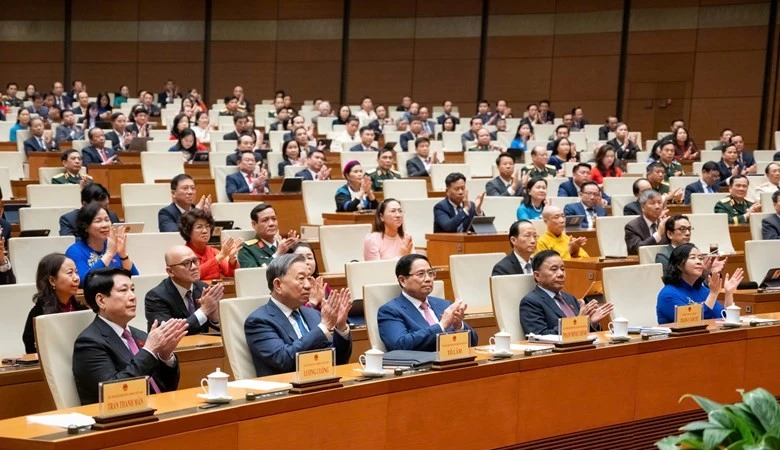 Quốc hội duyệt dự án đường sắt cao tốc Bắc - Nam và các nghị quyết quan trọng