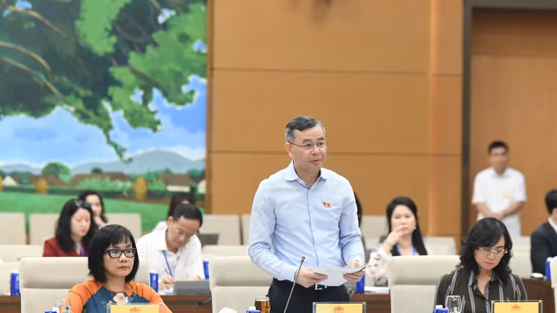 Xem xét nâng ngưỡng doanh thu chịu thuế hộ kinh doanh lên 2 tỷ/năm