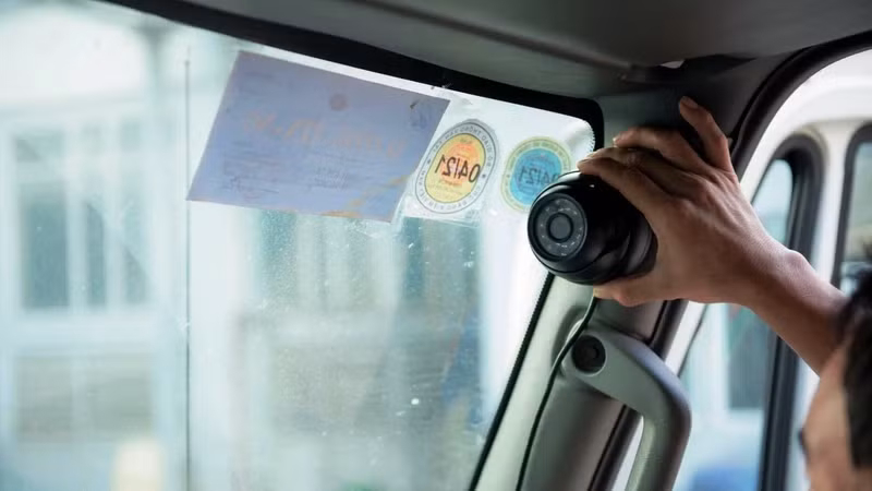 Đề xuất camera trên xe tự phát hiện lái xe ngủ gật, dùng điện thoại