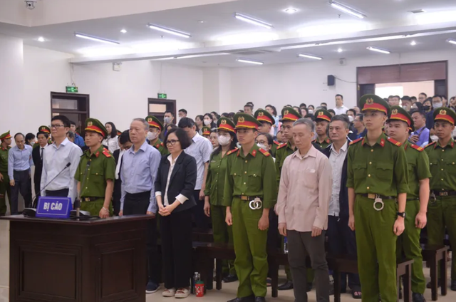 Các bị cáo đồng phạm với ông Trịnh Văn Quyết. Các bị cáo đồng phạm với ông Trịnh Văn Quyết.