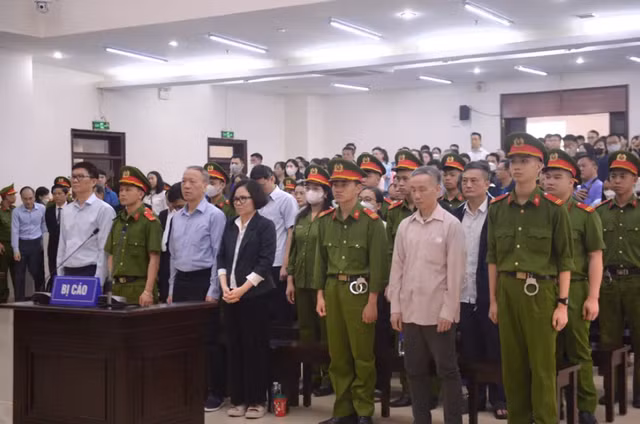 Các bị cáo đồng phạm với ông Trịnh Văn Quyết.