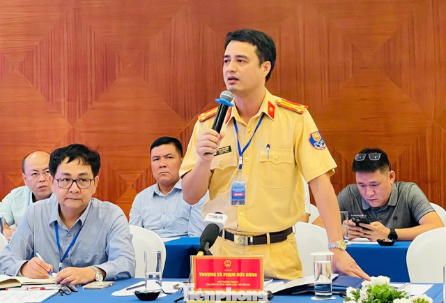 Thượng tá Phạm Đức Đông tại hội thảo sáng 14/10. Ảnh: Lộc Liên. Thượng tá Phạm Đức Đông tại hội thảo sáng 14/10. Ảnh: Lộc Liên.