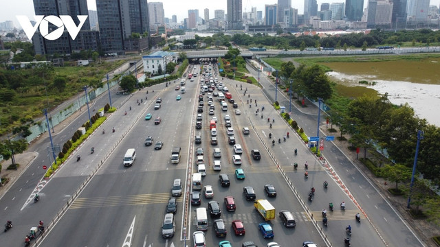 Trung tâm tài chính tại TP.HCM có vị trí đắc địa với nhiều tuyến đường huyết mạch giúp người dân di chuyển thuận lợi.