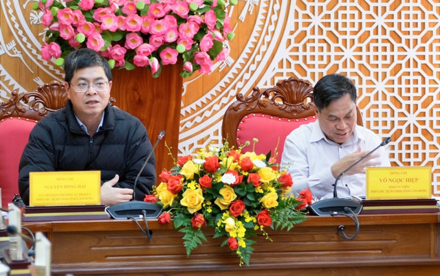 Đồng chí Nguyễn Hồng Hải, Ủy viên Ban Thường vụ Tỉnh ủy, Phó Chủ tịch UBND tỉnh Lâm Đồng nêu các yêu cầu cần làm rõ trong buổi làm việc