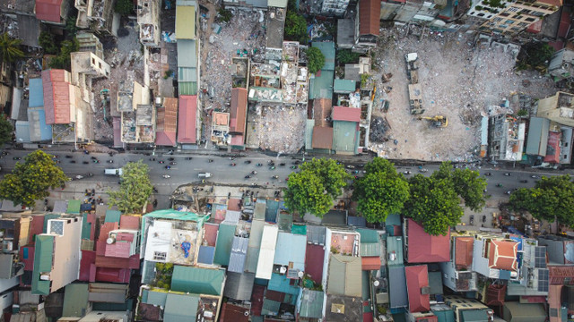 Đường Vành đai 1 đoạn Hoàng Cầu - Voi Phục được xem là tuyến đường đắt nhất hành tinh do chi phí GPMB lớn