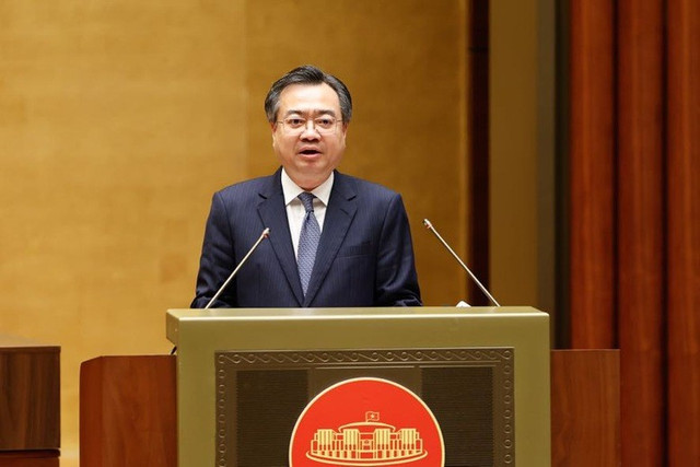 Đồng chí Nguyễn Thanh Nghị, Ủy viên Bộ Chính trị, Bí thư Trung ương Đảng, Trưởng Ban Chính sách, chiến lược Trung ương trình bày báo cáo chuyên đề tại Hội nghị - Ảnh: VGP/Nhật Bắc