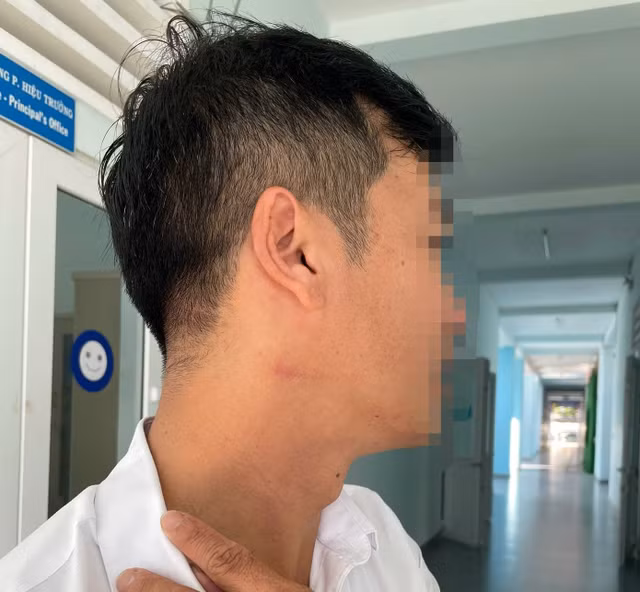 Thầy Nguyễn Trúc Sinh bị bóp cổ 2 lần