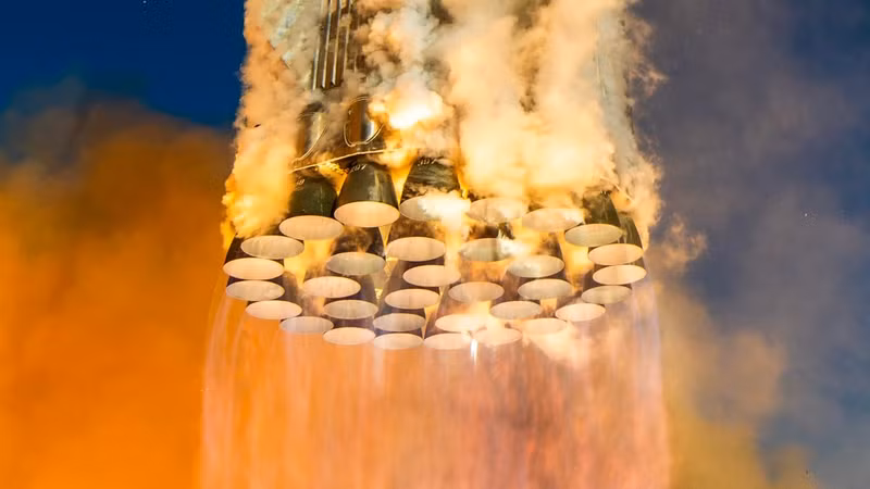 SpaceX thử nghiệm tên lửa 33 động cơ tại Texas