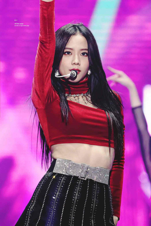 Jisoo duyên dáng trong phục trang &#34;Hằng Nga&#34; ảnh 11