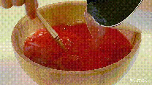 Bí quyết làm món sương sa dưa hấu vừa mát lại cực bổ cho mùa hè - Hình 8 Bi quyet lam mon suong sa dua hau vua mat lai cuc bo cho mua he-Hinh-8