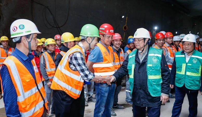 Thủ tướng yêu cầu đẩy nhanh tốc độ triển khai đường sắt đô thị