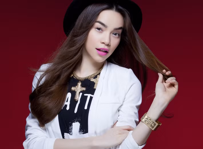 Kể từ khi chia tay Cường Đô la và đến với Chu Đăng Khoa, Hồ Ngọc Hà liên tục trở thành tâm điểm của dư luận trái chiều. Ảnh: Internet.