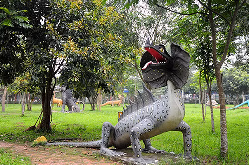 Quái vật bò sát giống với các quái vật xuất hiện cùng thời kì khủng long.