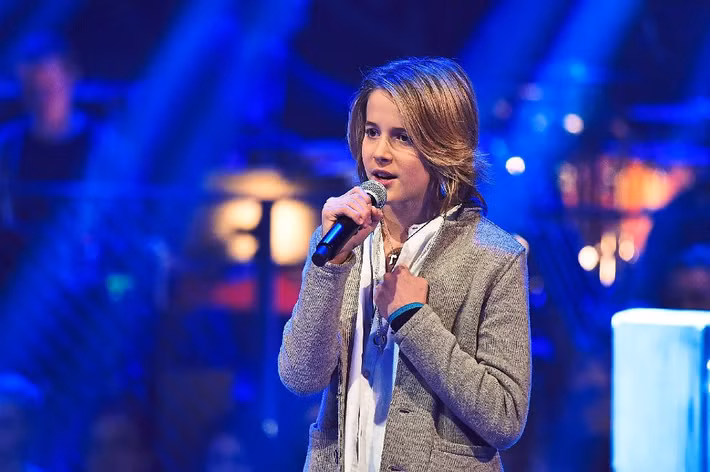 Năm 2016, cậu bé người Italy - Matteo Markus Bok - trở thành hiện tượng tại chương trình The Voice Kids Đức. Chính giọng hát truyền cảm, ngoại hình điển trai cùng mái tóc bồng bềnh lãng tử của hot boy Matteo đã "đốn tim" nhiều chị em.