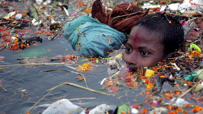 15. Không chỉ thiên nhiên mà chính con người cũng đang hứng chịu hậu quả như thế này đây