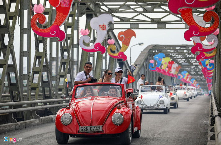 Có những dòng xe Volkswagen tuổi đời hơn 50 tuổi như dòng Beetle đời 1960, Kombi Deluxe đời 1959…