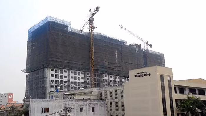 Đến nay chủ đầu tư mới chỉ nộp phạt, các hạng mục sai phạm vẫn chưa được tháo dỡ. Ảnh: tiến độ thực hiện dự án tính đến tháng 5/2017. Nguồn: facebook: Cập nhật tiến độ dự án.