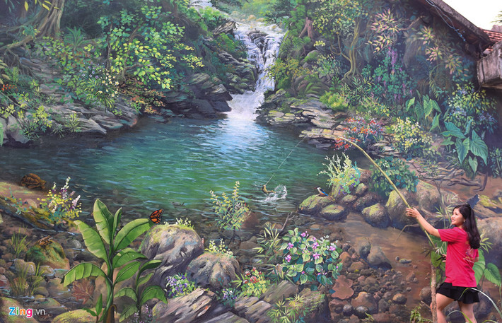 Bức tranh câu cá bên suối Lò To ở thôn Thọ An, xã Bình An. "Địa phương cũng đã lập kế hoạch trồng các loài hoa mai anh đào, phượng tím...; đồng thời phục dựng lại nhà dài (nhà sàn đặc trưng đồng bào Cor), không gian văn hóa cồng chiêng kết nối với tour trải nghiệm tắm suối, thác thúc đẩy phát triển du lịch góp phần cải thiện thu nhập cho người dân nơi đây", ông Thọ nói.