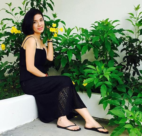 Vốn là người trầm lặng và không thích gây điều tiếng trên các phương tiện truyền thông, ngôi sao điện ảnh đình đám một thời - Việt Trinh chọn cuộc sống bình yên bên con trai và hiếm khi xuất hiện tại các sự kiện làng giải trí. Hơn hai năm trở lại đây, Người đẹp Tây Đô chính thức trở lại với vai trò đạo diễn phim truyền hình. Các bộ phim của cô như Trở về, Vợ của chồng tôi nhận được sự quan tâm và yêu thích của khán giả.