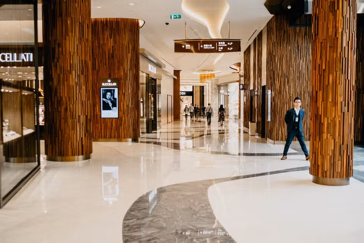 Khu vực mua sắm cao cấp.